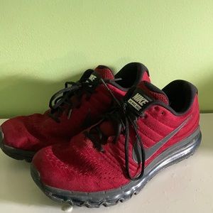 Used Nike Air Max 2017 Red and Black Sneakers